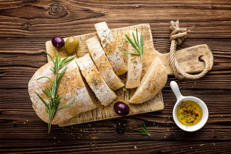 Ψωμί με γεύση mediterranean: εύκολο και πολύ γευστικό
